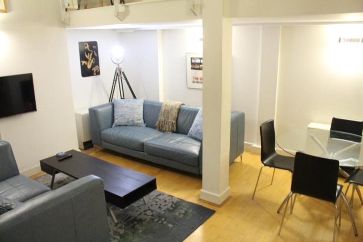 Central 2-Bed, 2-Bath Sanctuary Near Holborn Station, Covent Garden & West End London Exterior foto