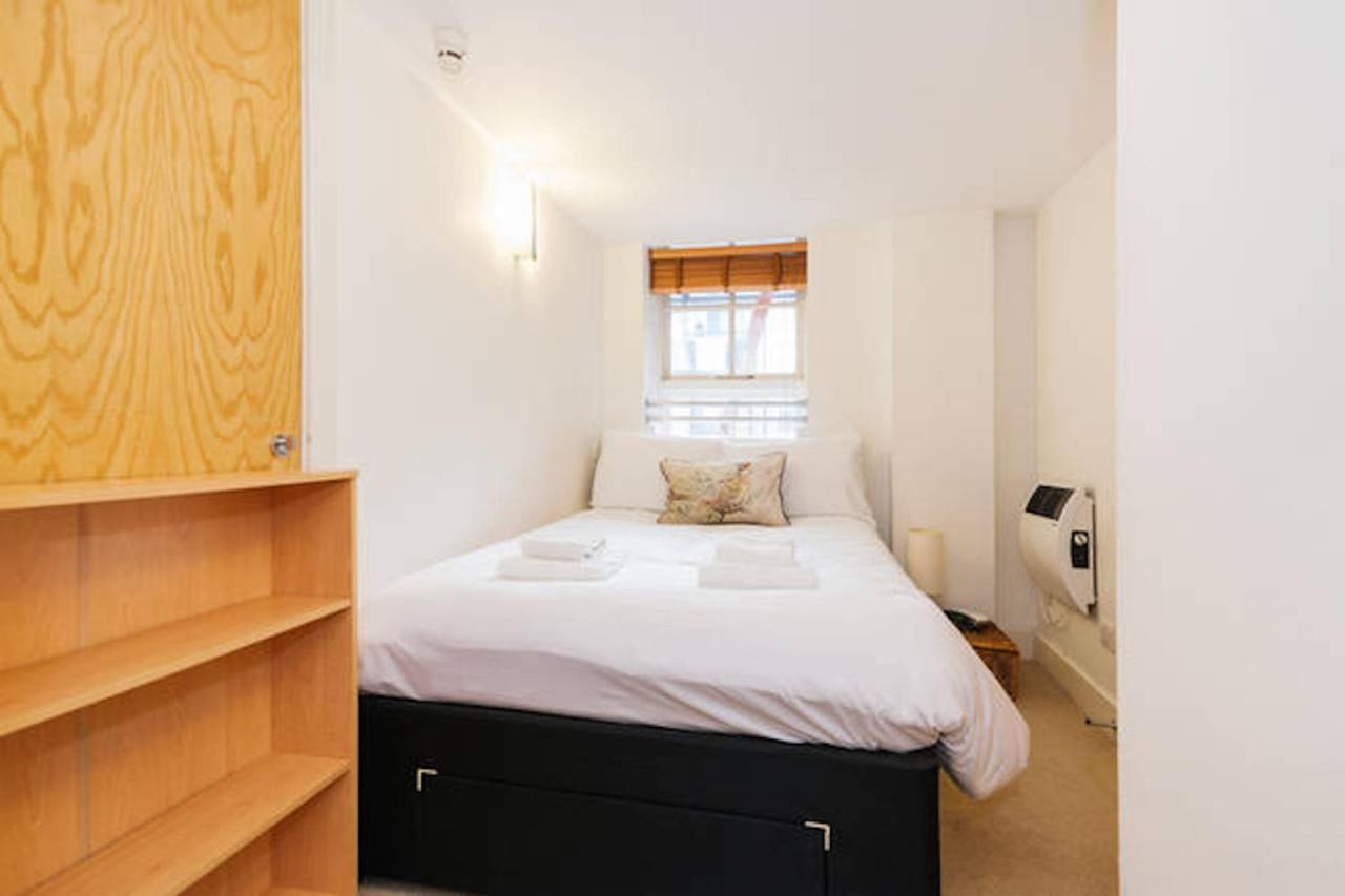 Central 2-Bed, 2-Bath Sanctuary Near Holborn Station, Covent Garden & West End London Exterior foto